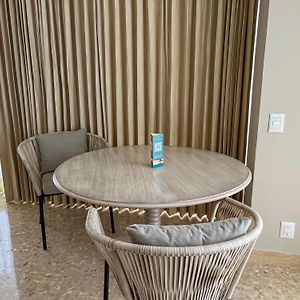Deluxe Ocean Front View King